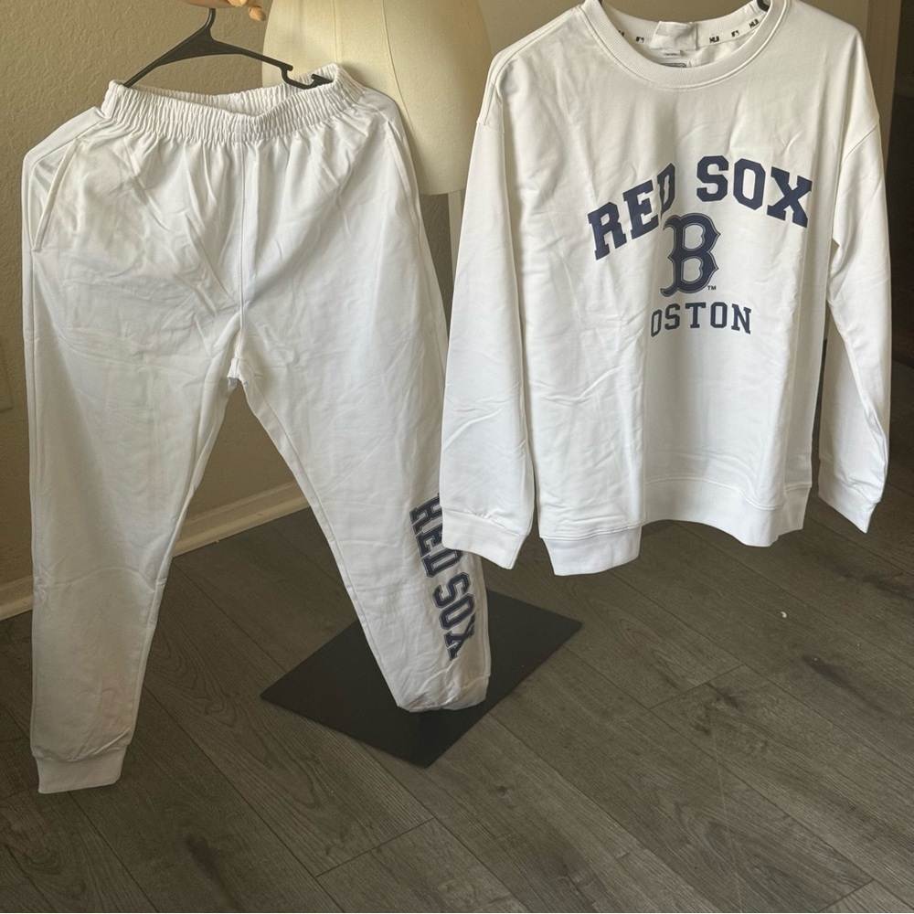 NWT MLB BOSTON RED SOX MEDIUM JOGGER SET